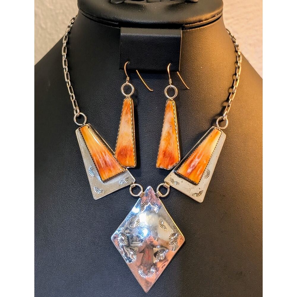 Navajo Native American Sterling B.J. Guerro Spiny Oyster Necklace & Earrings Set